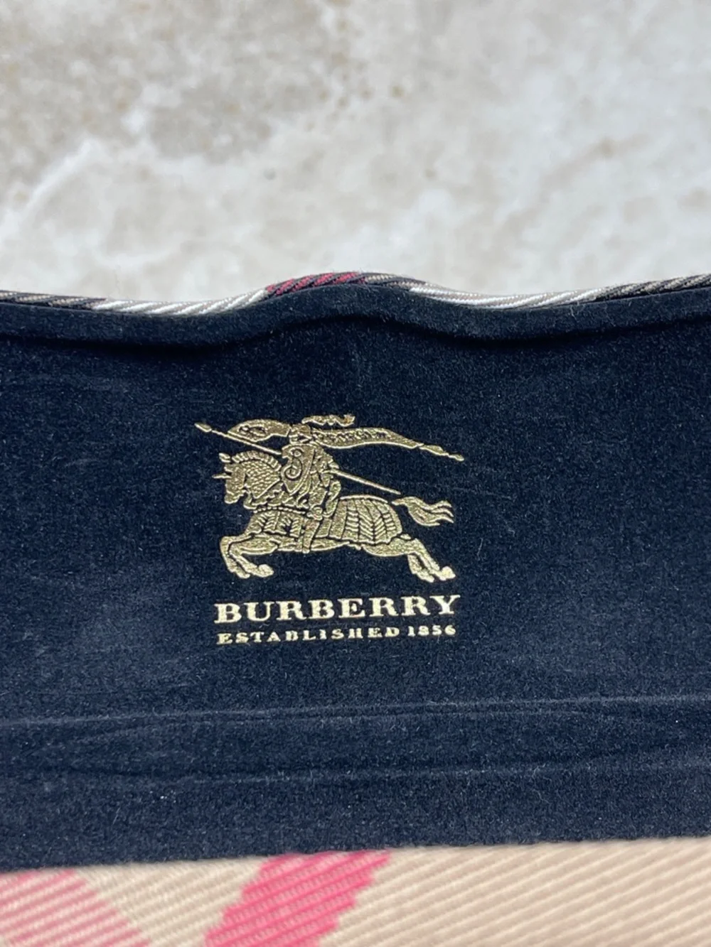 Burberry Beige Tan Black Red Nova Check Eyewear Case - Picture 12 of 13